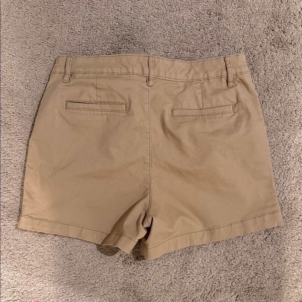 Amazon Essentials Women's Beige Shorts - Picture 4 of 5